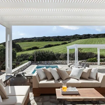 Executive Paros 4 Bedrooms Almyrikia Sunset Stunning Sea View * Isterni (Paros)