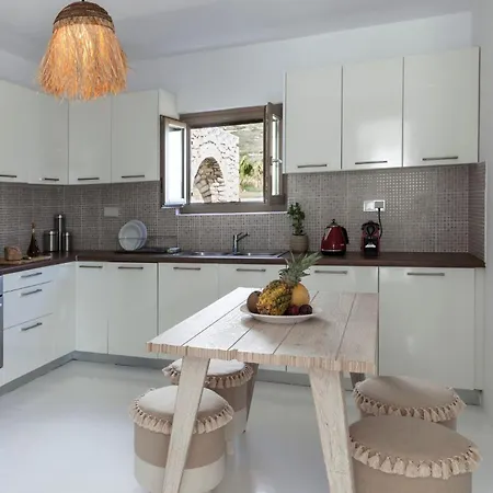 Βίλα Executive Paros 4 Bedrooms Almyrikia Sunset Stunning Sea View *