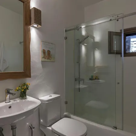 Almyrikia Sunset: Seaside Executive With Private Pool Villa *